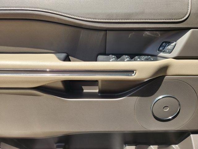 Ford Expedition XLT 2021