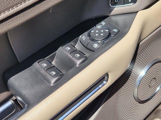 Ford Expedition XLT 2021