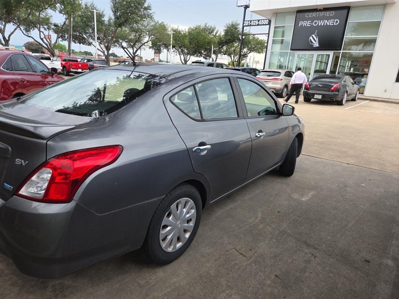 Nissan Versa 1.6 S 5M 2016
