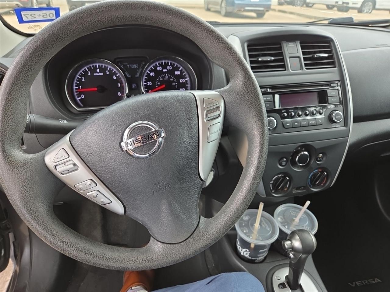 Nissan Versa 1.6 S 5M 2016