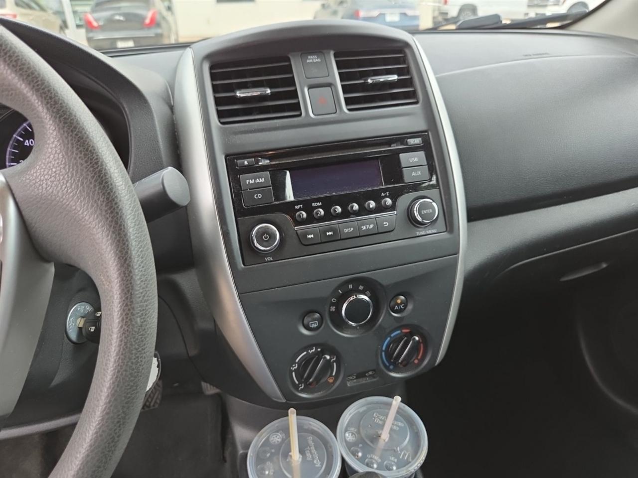 Nissan Versa 1.6 S 5M 2016