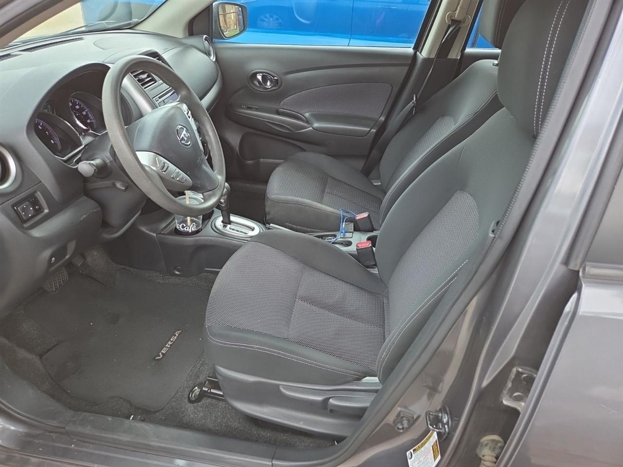 Nissan Versa 1.6 S 5M 2016