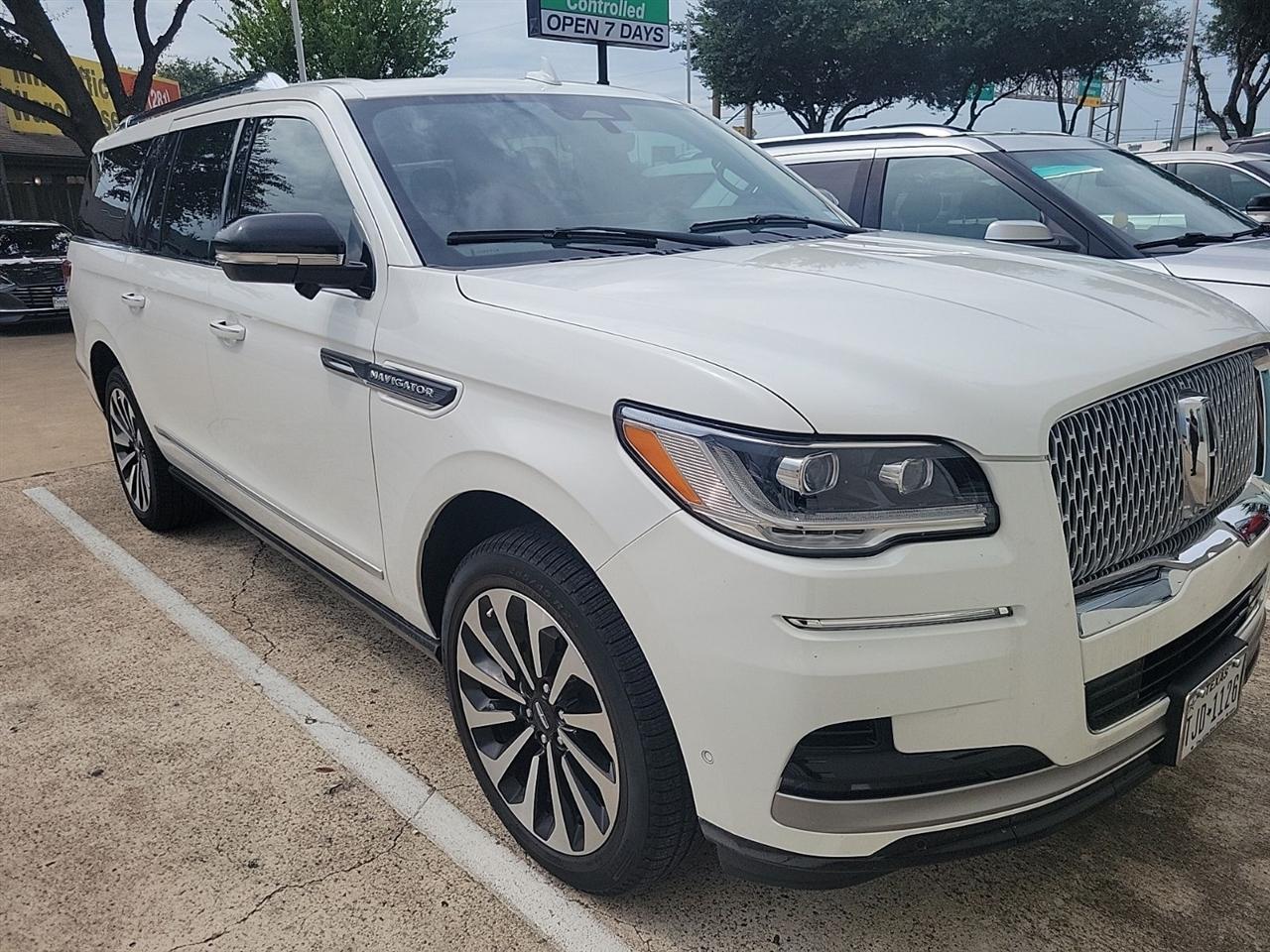 Lincoln Navigator L Reserve 4WD 2023