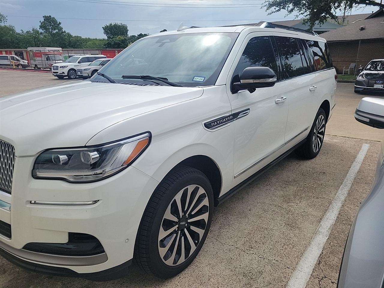 Lincoln Navigator L Reserve 4WD 2023