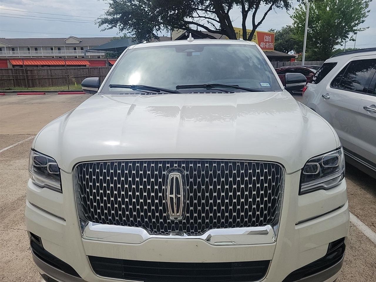 Lincoln Navigator L Reserve 4WD 2023