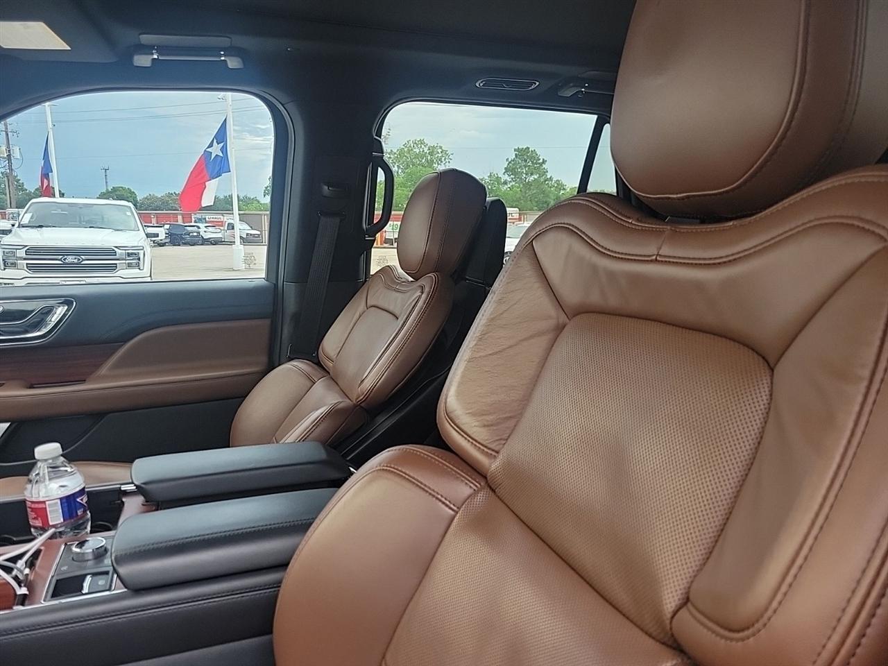 Lincoln Navigator L Reserve 4WD 2023
