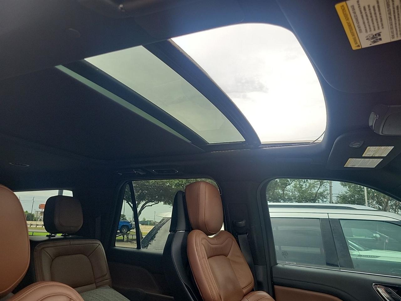 Lincoln Navigator L Reserve 4WD 2023