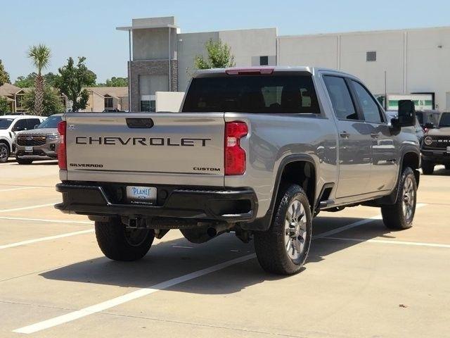 Chevrolet Silverado 2500HD Custom Crew Cab Long Box 4WD 2024