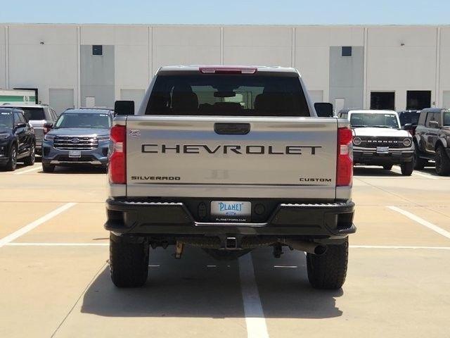 Chevrolet Silverado 2500HD Custom Crew Cab Long Box 4WD 2024