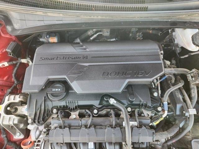Hyundai Elantra  2024