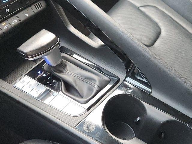 Hyundai Elantra  2024