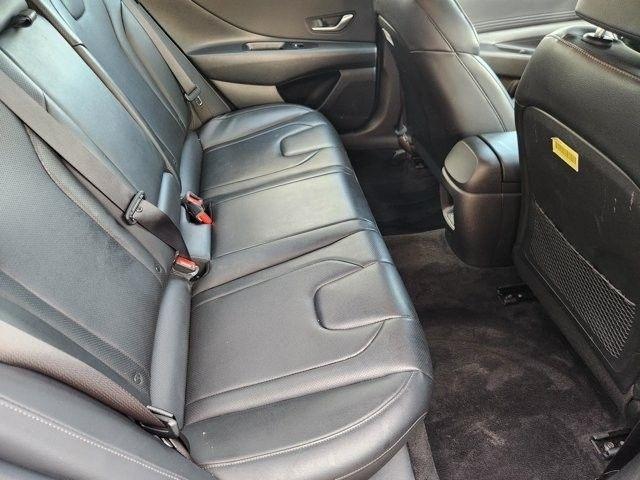 Hyundai Elantra  2024
