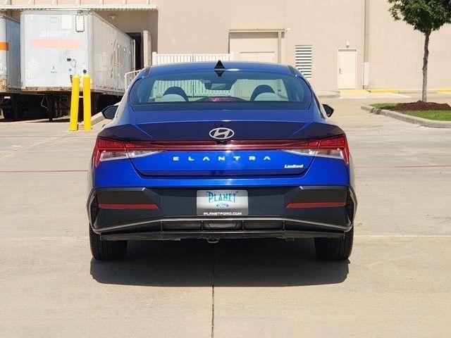 Hyundai Elantra Limited 2025