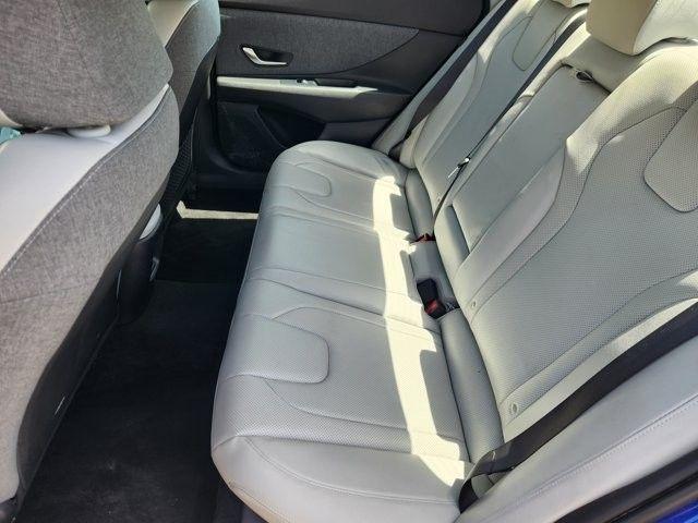 Hyundai Elantra Limited 2025