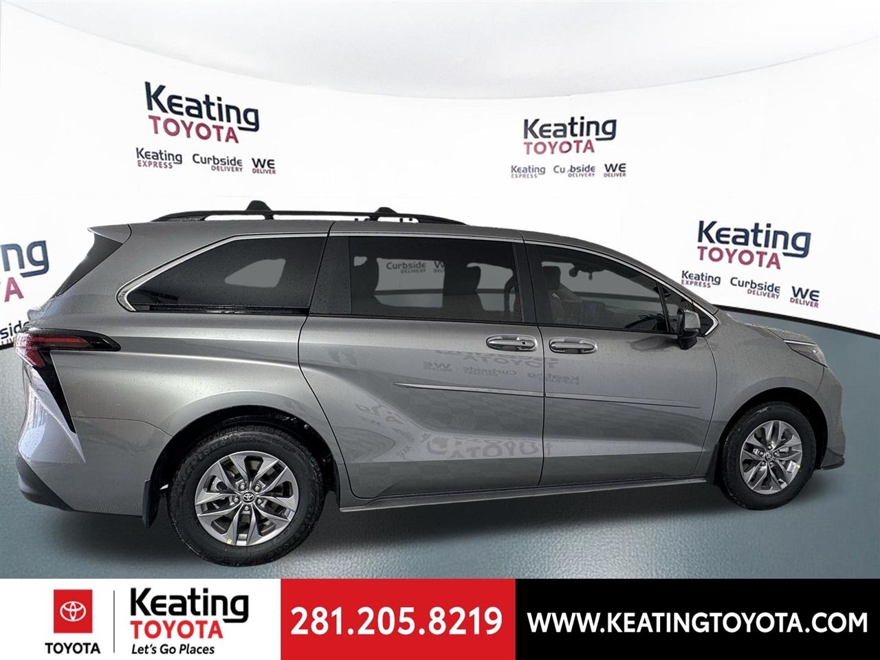 Toyota Sienna LE 8-Passenger 2026