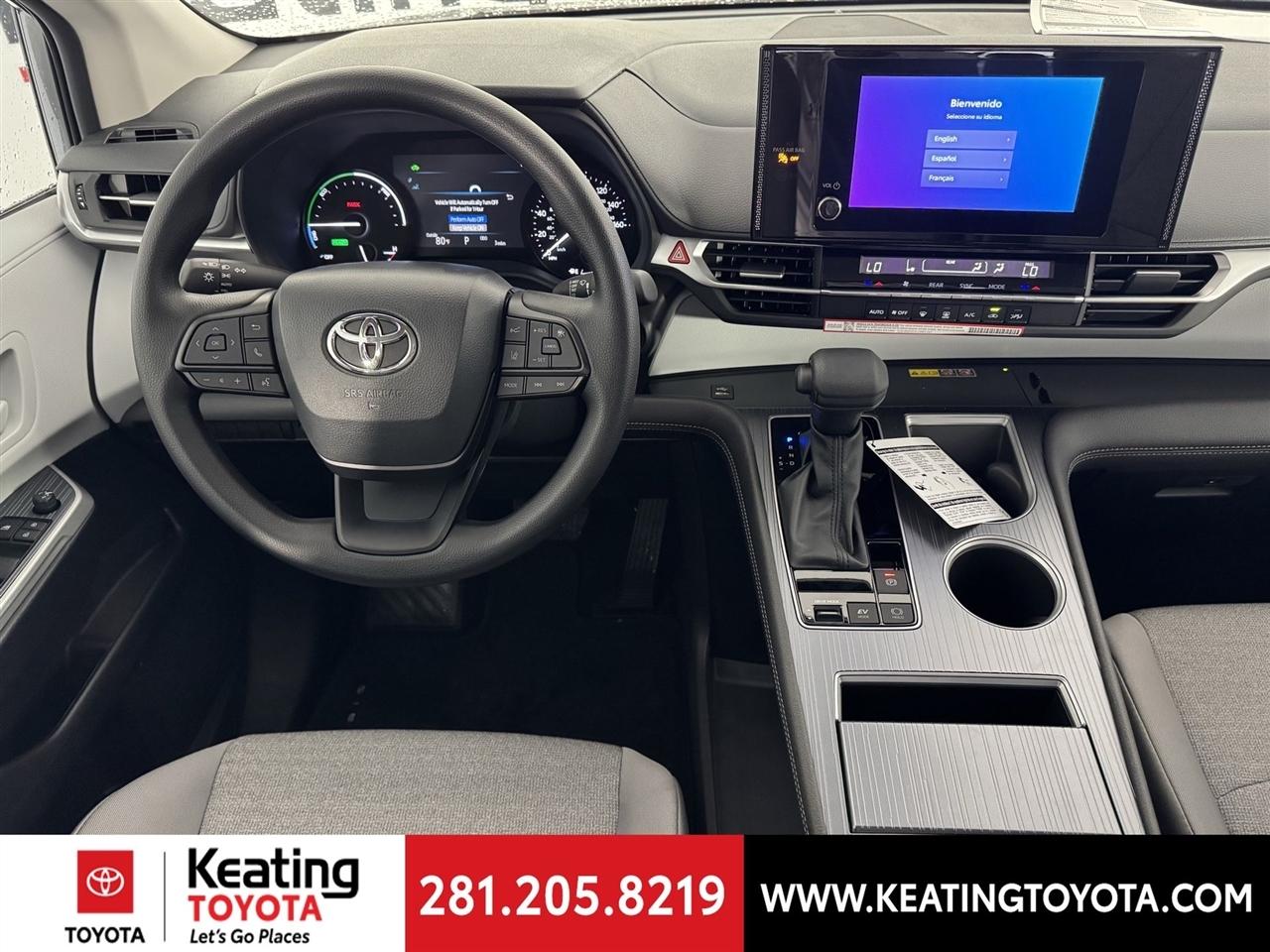 Toyota Sienna LE 8-Passenger 2026