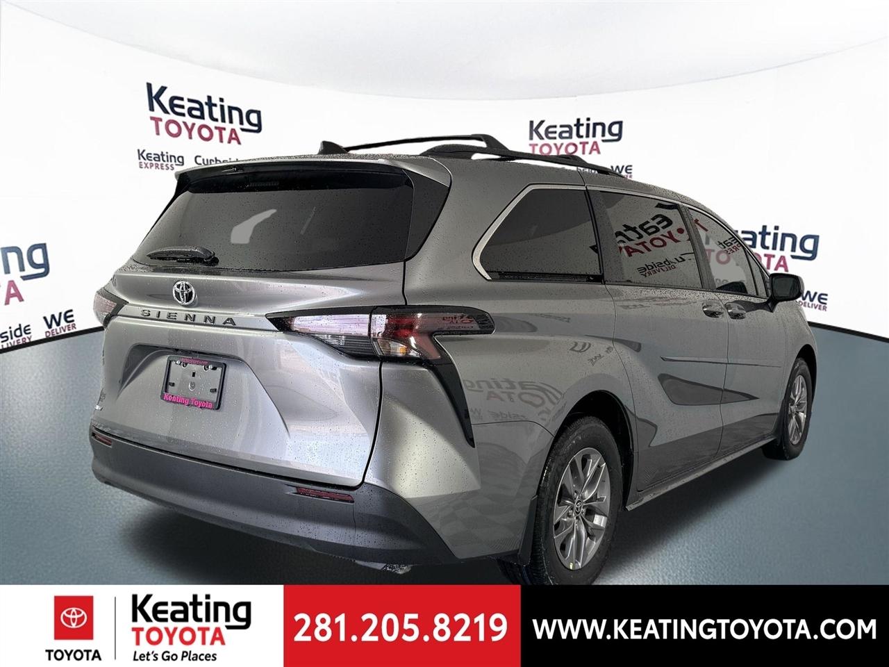 Toyota Sienna LE 8-Passenger 2026