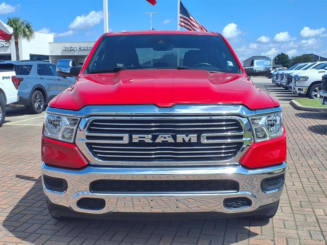 RAM 1500 Laramie Crew Cab SWB 2WD 2024