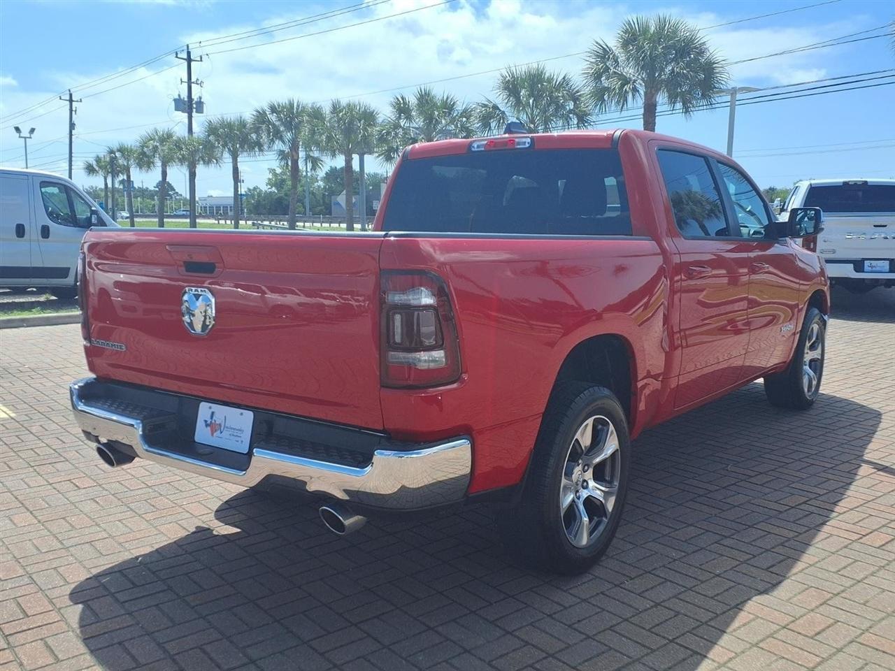 RAM 1500 Laramie Crew Cab SWB 2WD 2024