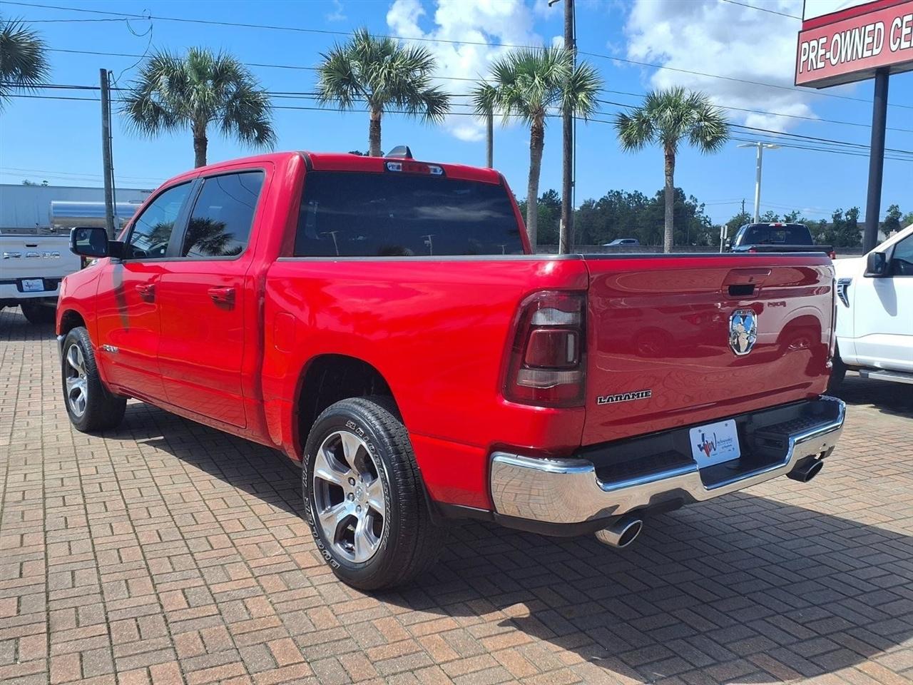 RAM 1500 Laramie Crew Cab SWB 2WD 2024