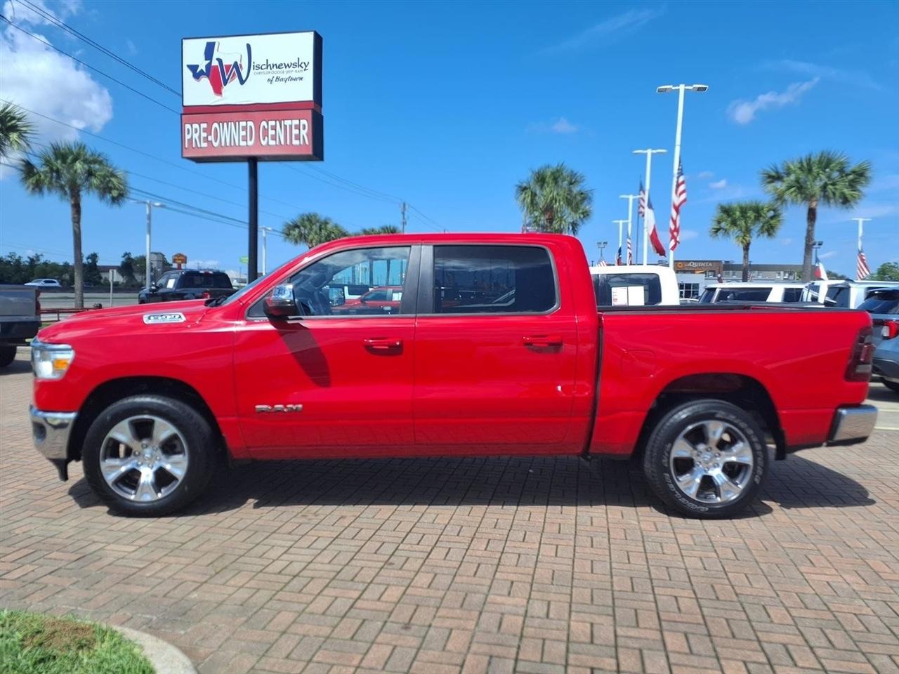 RAM 1500 Laramie Crew Cab SWB 2WD 2024