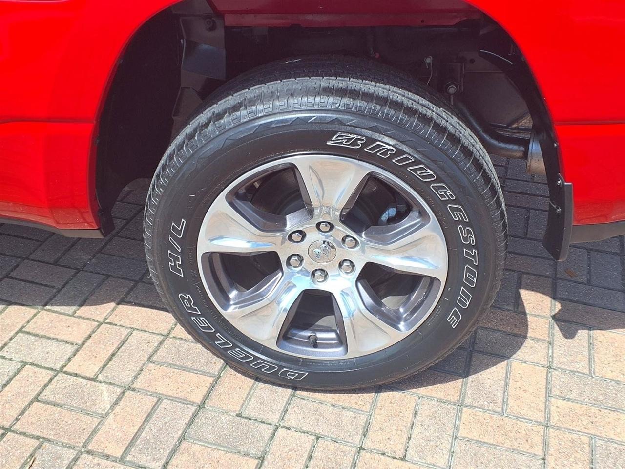 RAM 1500 Laramie Crew Cab SWB 2WD 2024