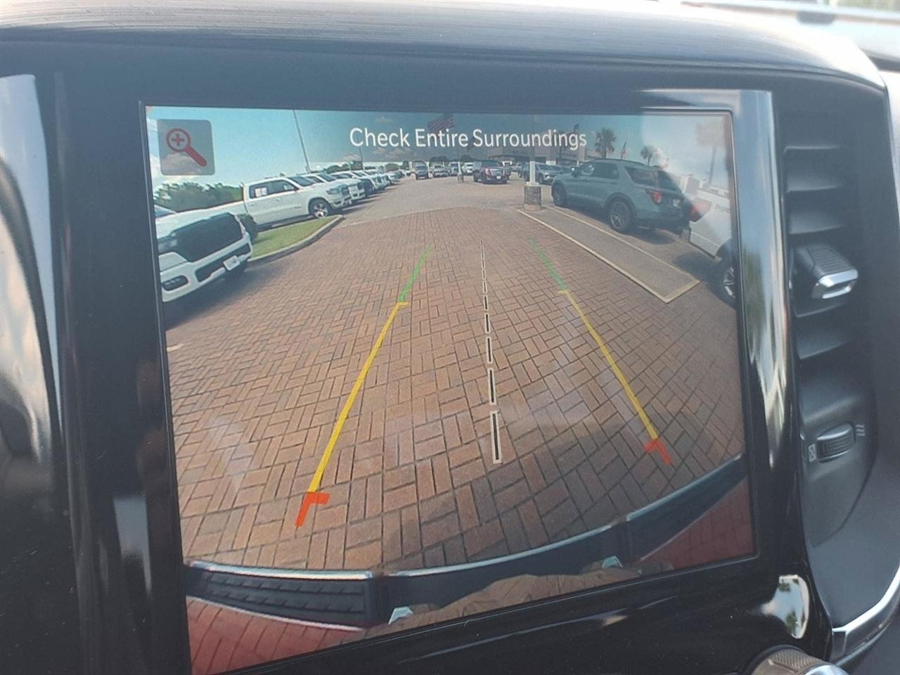 RAM 1500 Laramie Crew Cab SWB 2WD 2024