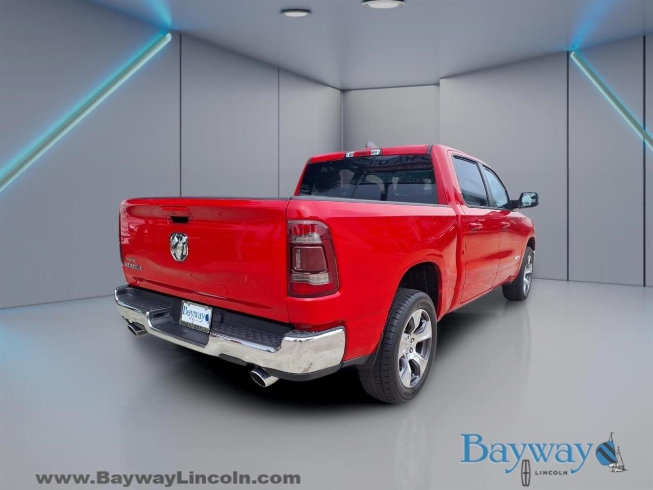 RAM 1500 Laramie Crew Cab SWB 2WD 2024