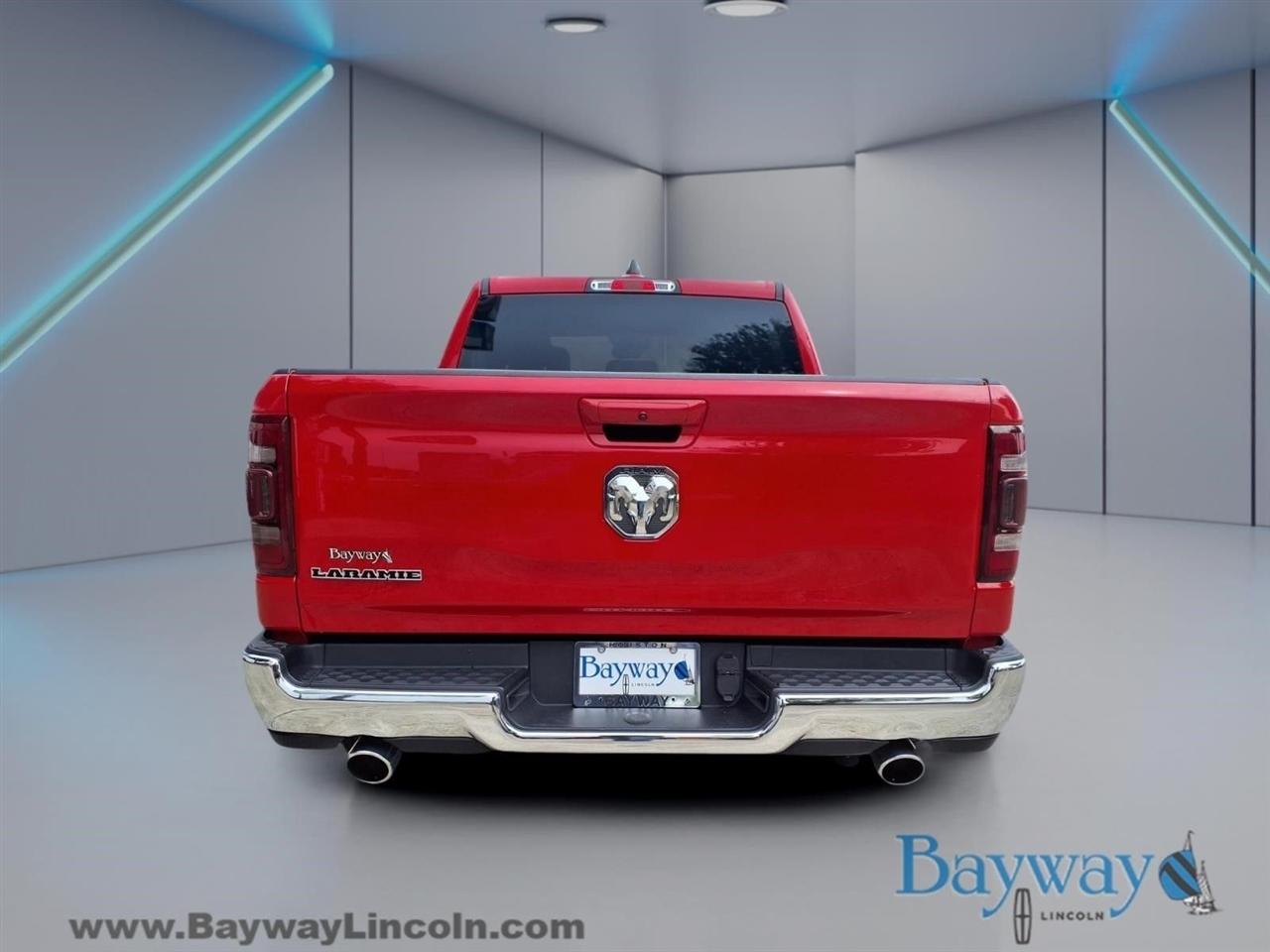 RAM 1500 Laramie Crew Cab SWB 2WD 2024
