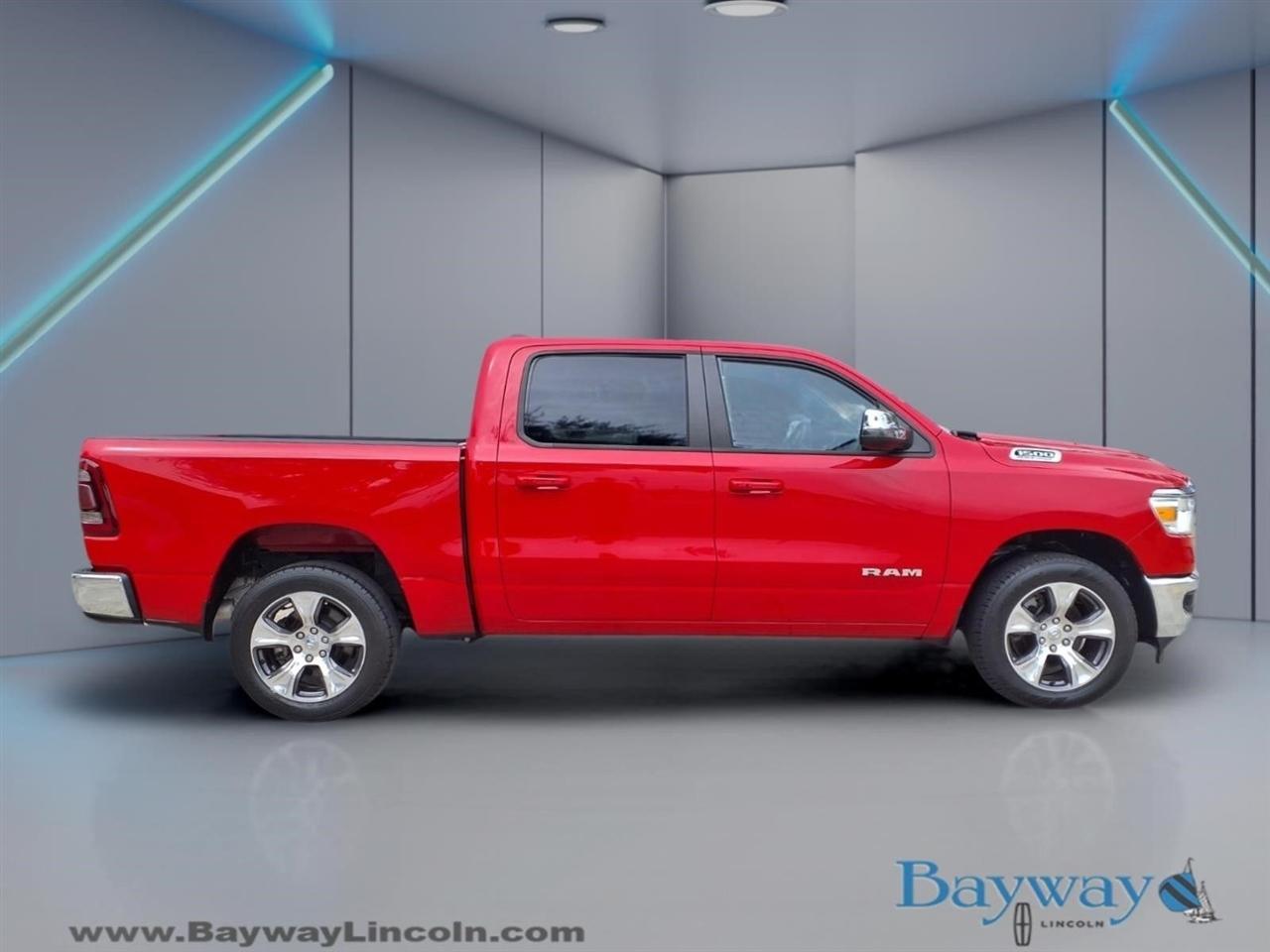 RAM 1500 Laramie Crew Cab SWB 2WD 2024