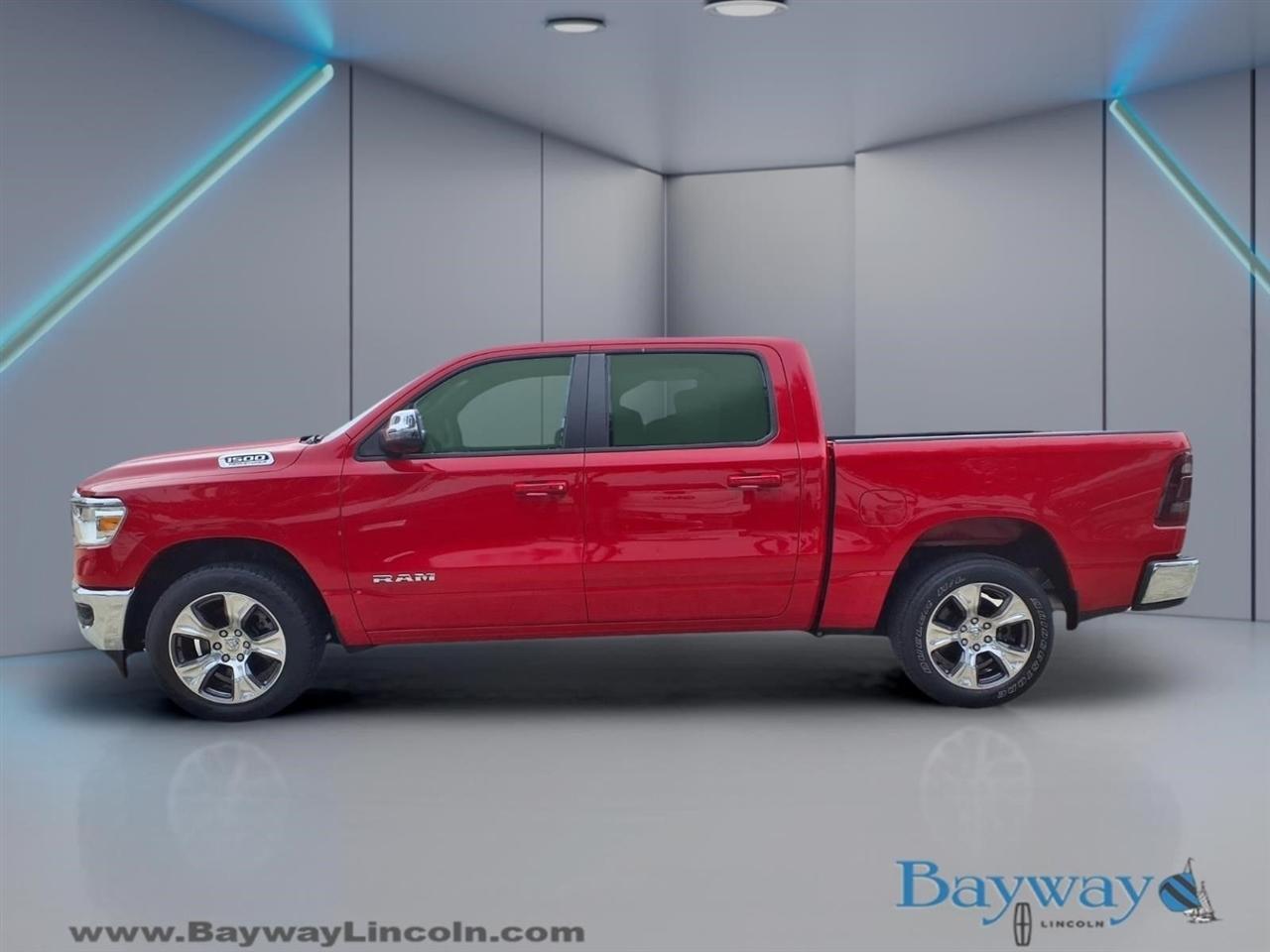 RAM 1500 Laramie Crew Cab SWB 2WD 2024