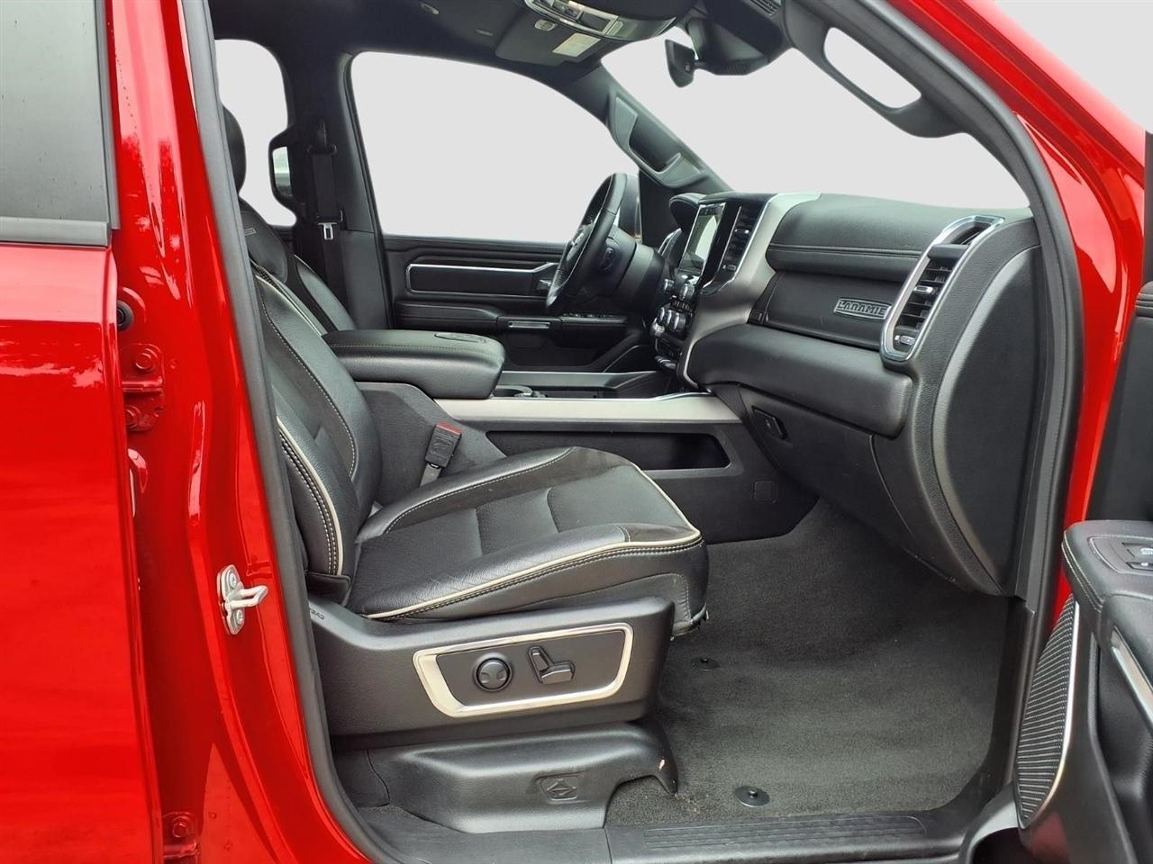 RAM 1500 Laramie Crew Cab SWB 2WD 2024