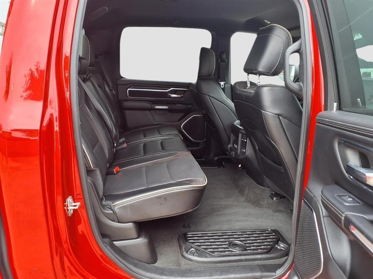 RAM 1500 Laramie Crew Cab SWB 2WD 2024