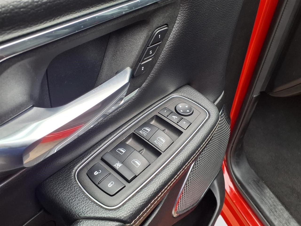 RAM 1500 Laramie Crew Cab SWB 2WD 2024