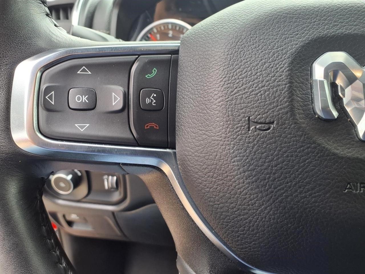 RAM 1500 Laramie Crew Cab SWB 2WD 2024