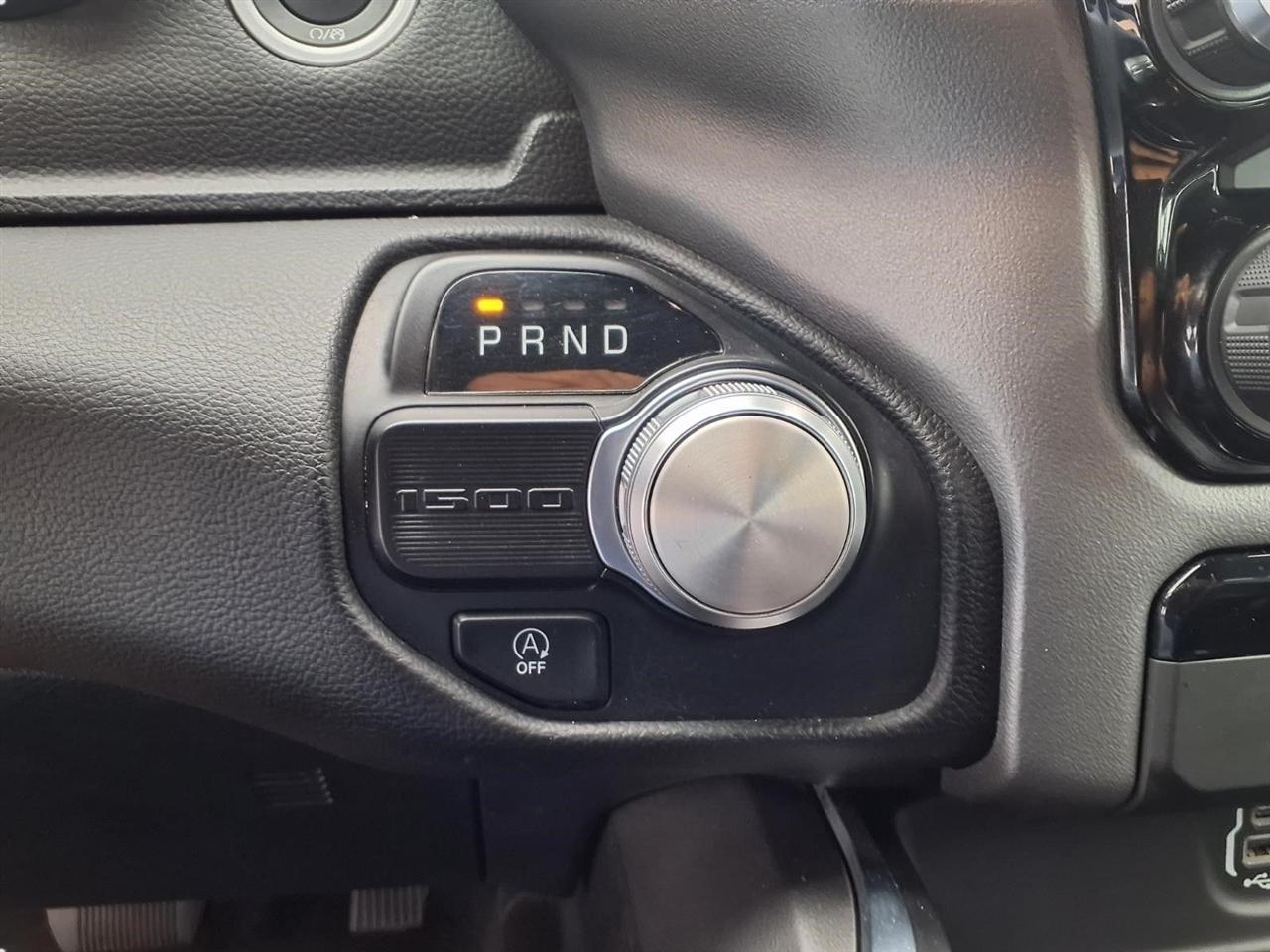 RAM 1500 Laramie Crew Cab SWB 2WD 2024