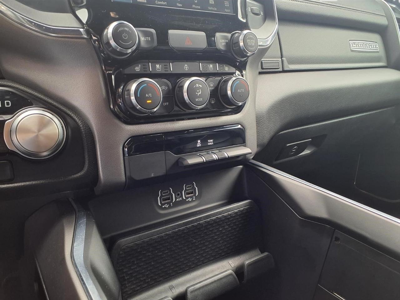 RAM 1500 Laramie Crew Cab SWB 2WD 2024