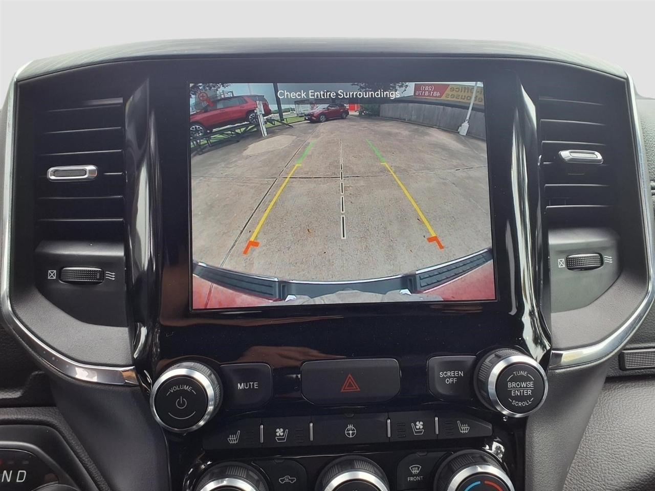RAM 1500 Laramie Crew Cab SWB 2WD 2024