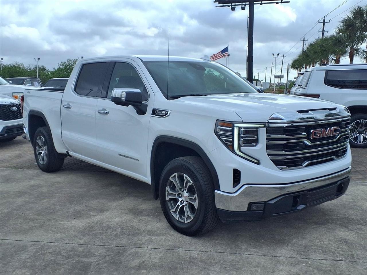 GMC Sierra 1500 SLT Crew Cab 4WD 2025