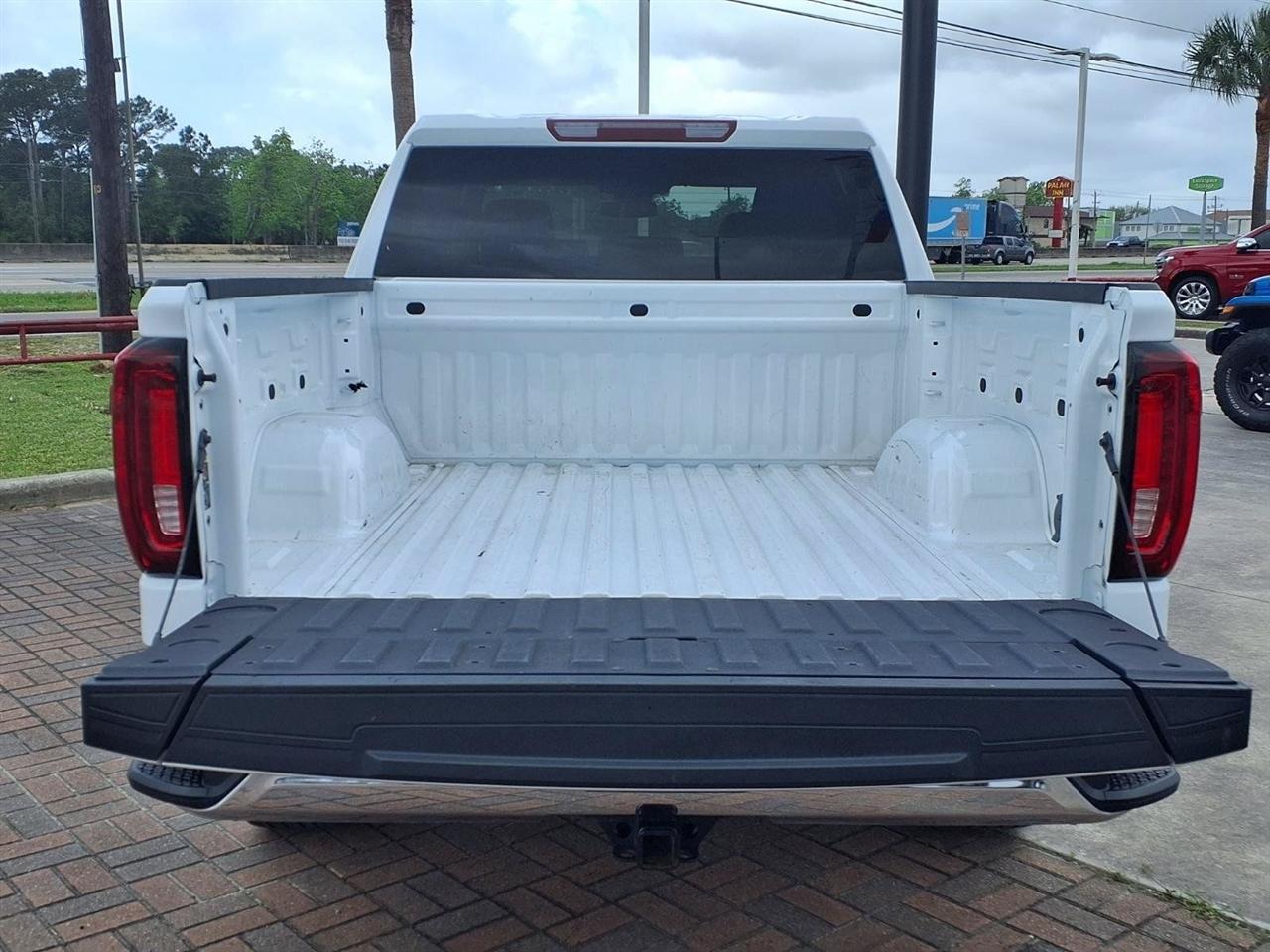 GMC Sierra 1500 SLT Crew Cab 4WD 2025