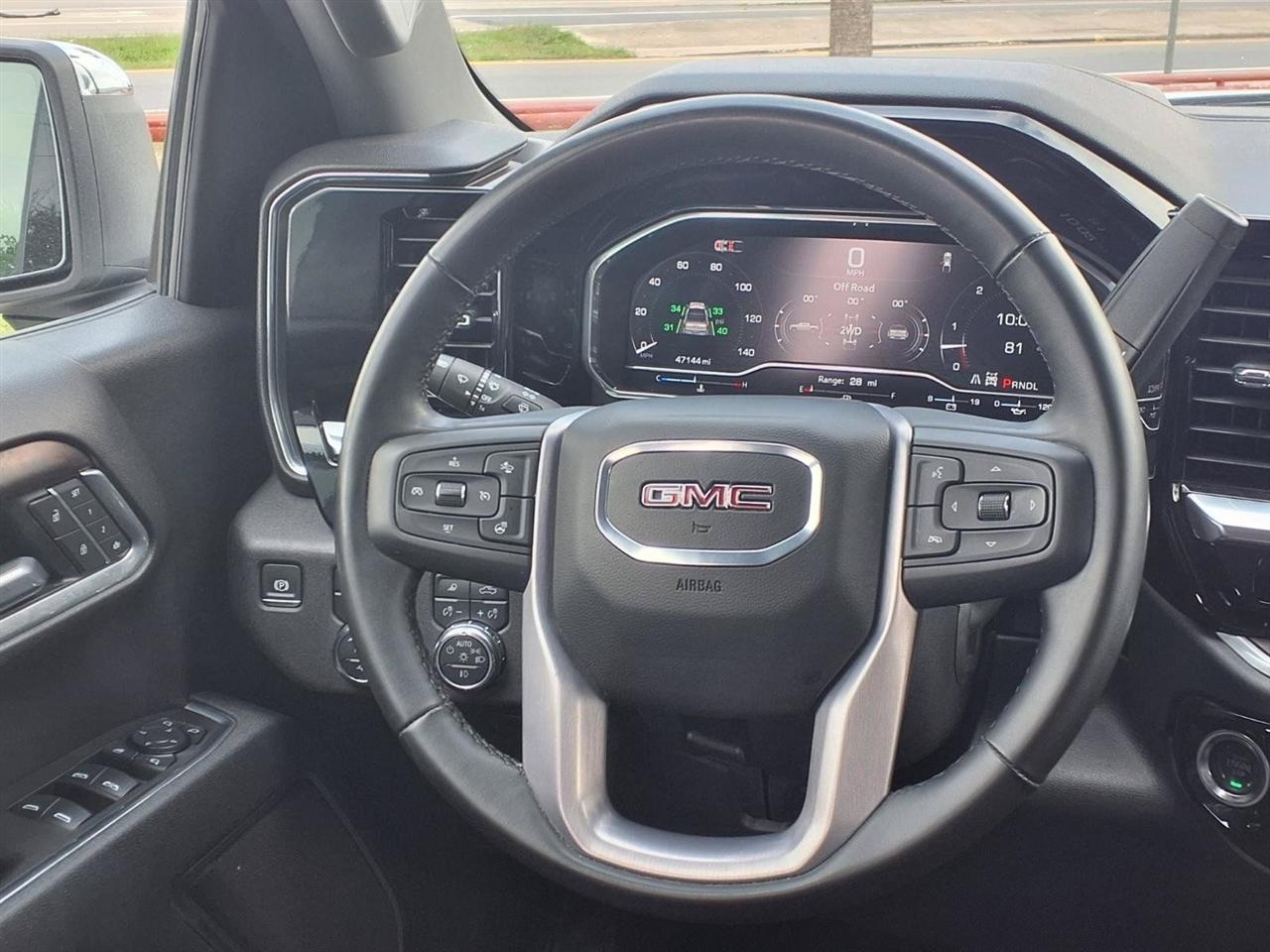 GMC Sierra 1500 SLT Crew Cab 4WD 2025