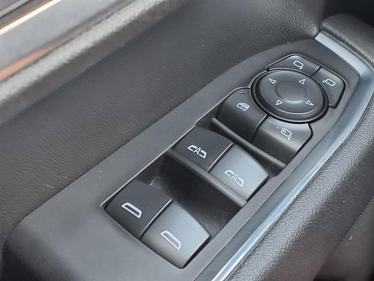 GMC Sierra 1500 SLT Crew Cab 4WD 2025