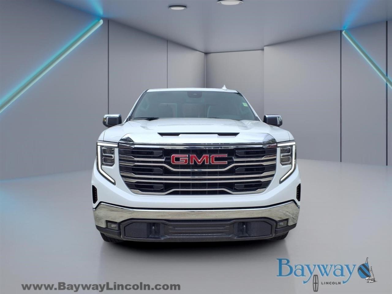 GMC Sierra 1500 SLT Crew Cab 4WD 2025