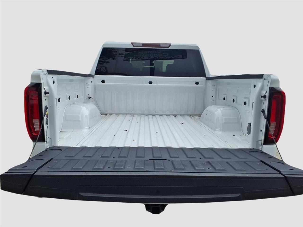 GMC Sierra 1500 SLT Crew Cab 4WD 2025