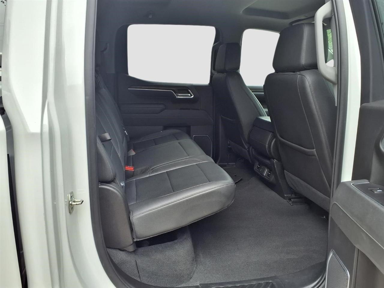 GMC Sierra 1500 SLT Crew Cab 4WD 2025