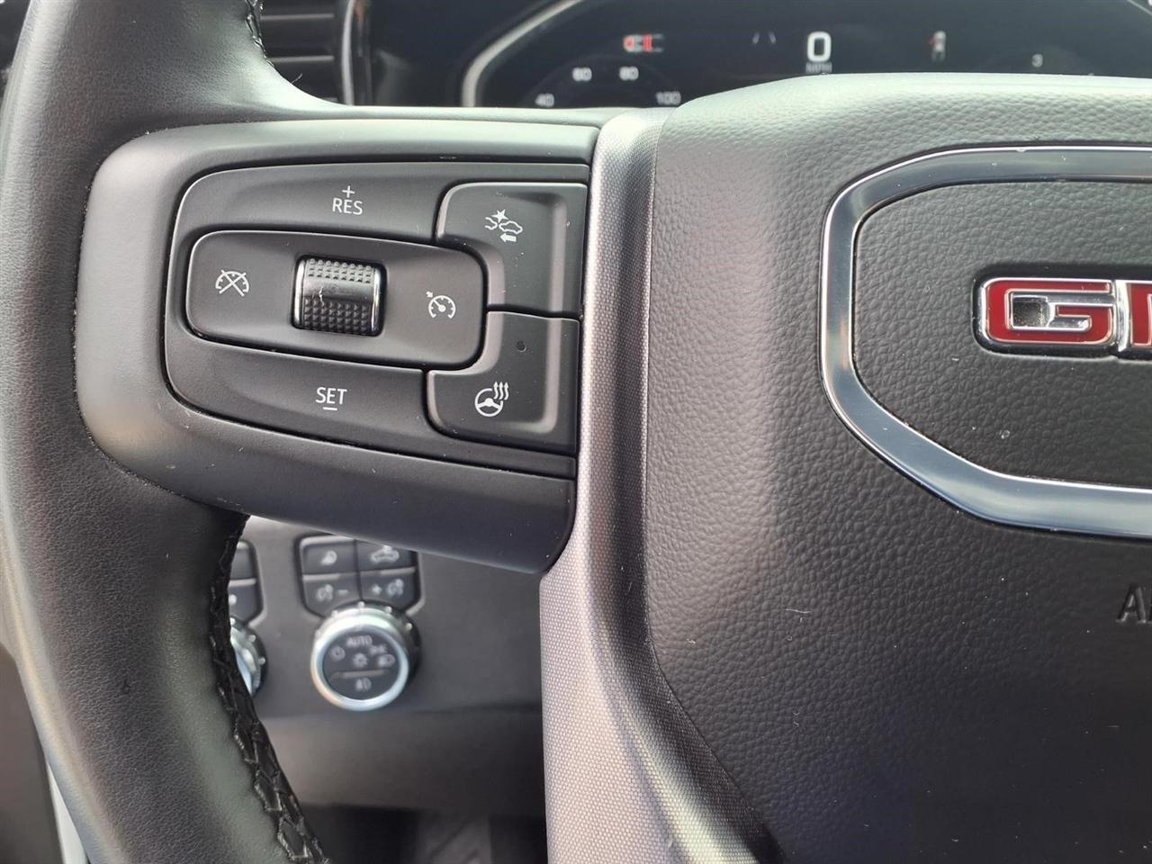 GMC Sierra 1500 SLT Crew Cab 4WD 2025