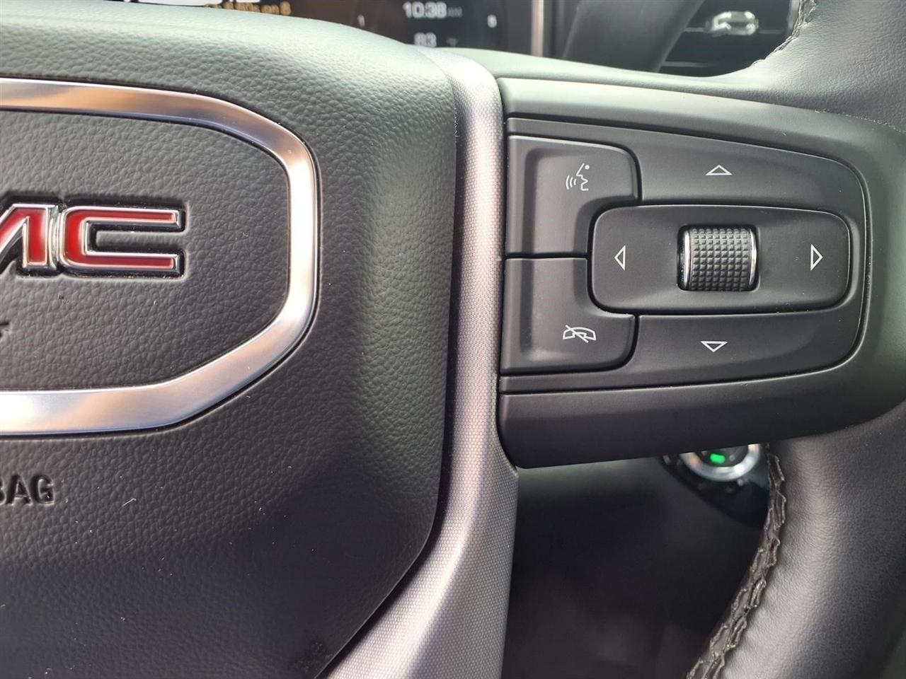 GMC Sierra 1500 SLT Crew Cab 4WD 2025