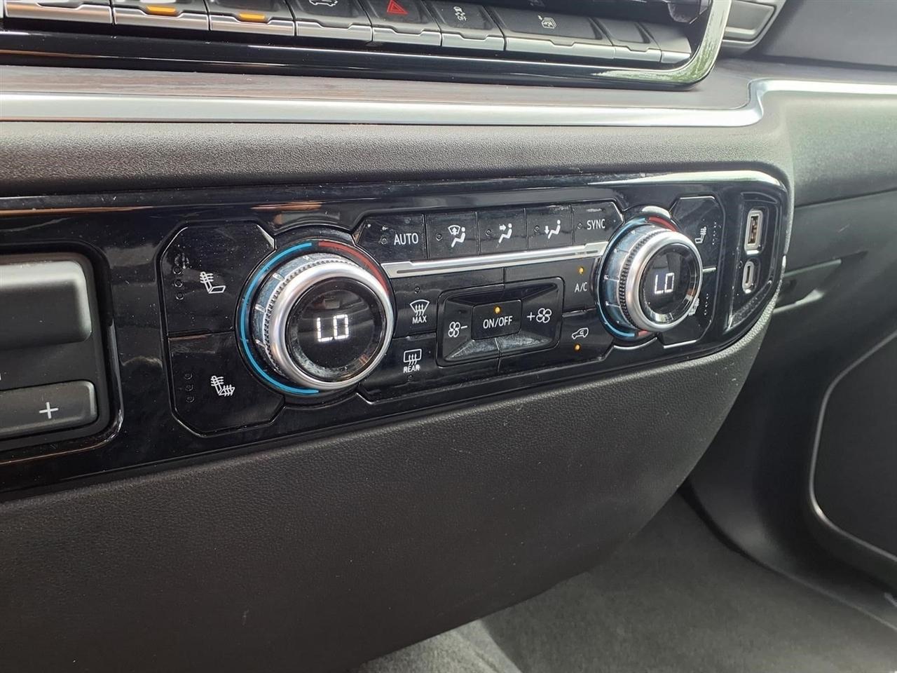 GMC Sierra 1500 SLT Crew Cab 4WD 2025