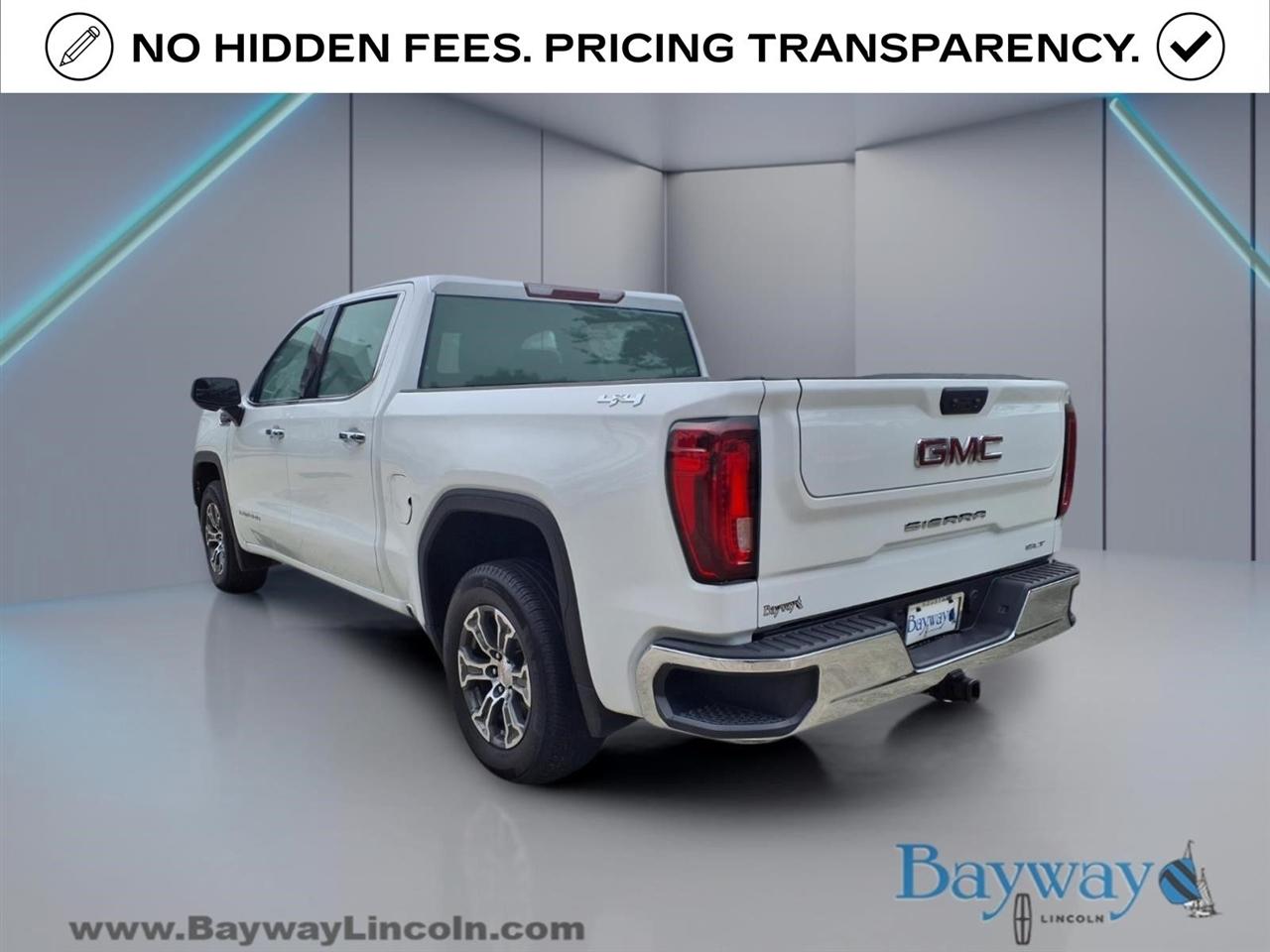 GMC Sierra 1500 SLT Crew Cab 4WD 2025