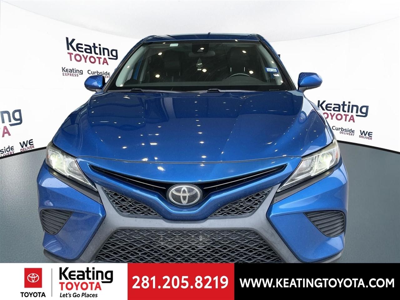 Toyota Camry SE 2020